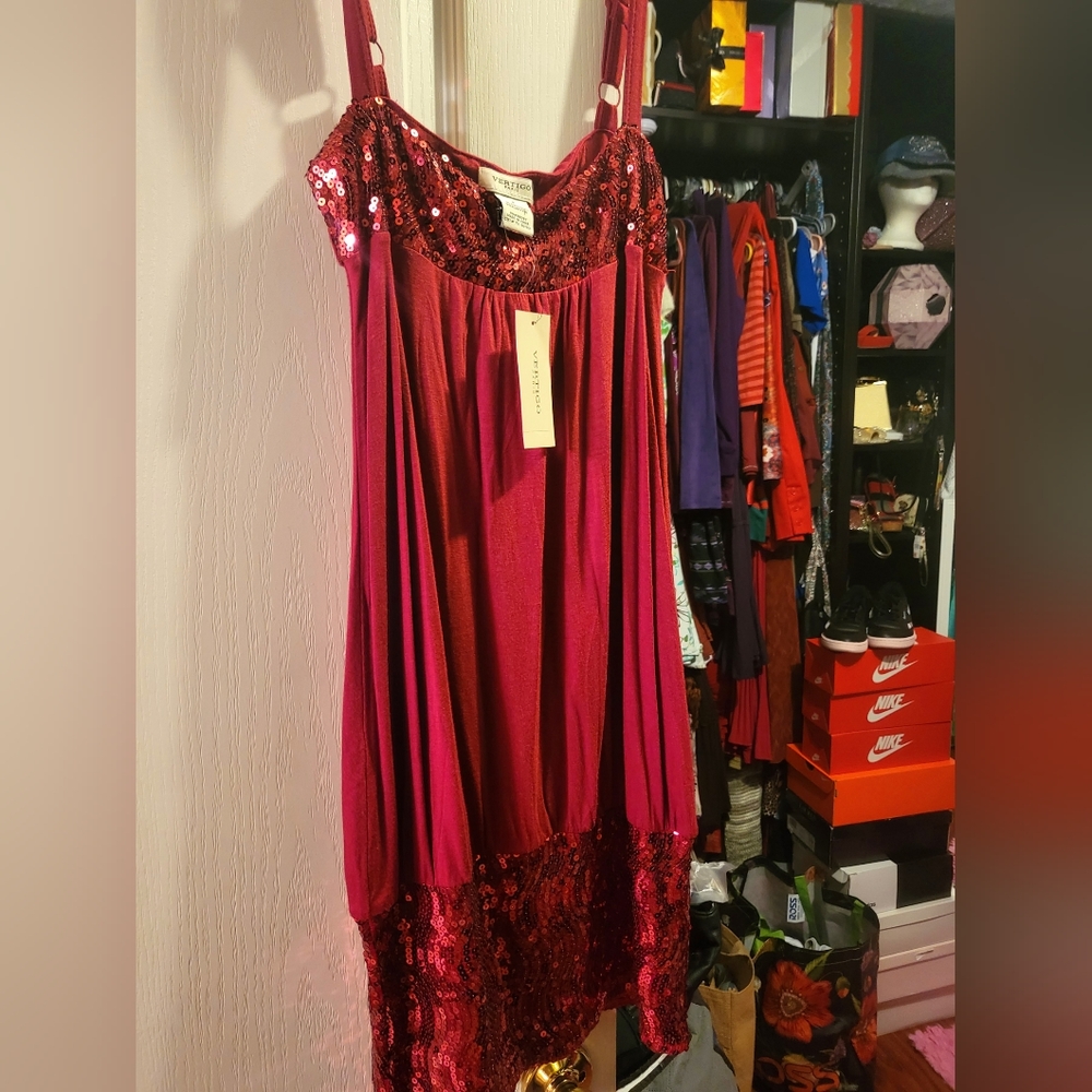 FREE Shipping!!! Vertigo Paris Crimson Fitted Mini Sequin Dress Size S